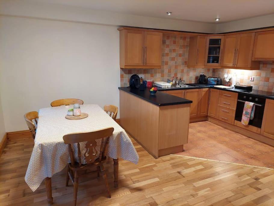 5 Sruthan Beag Dingle Exterior photo